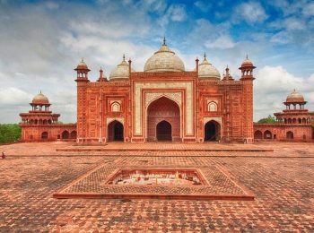 India Tour - Delhi - Goldern Triangle - Humayun Tomb - Exterior Red