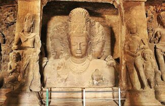 India Tours - Elephanta Caves - Statue