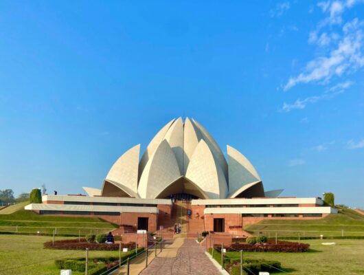 India Tours | Beauty of the Himalayas | Lotus Temple