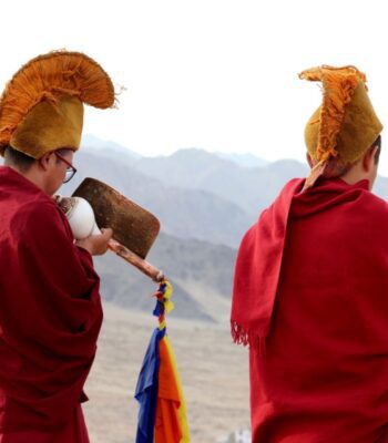 India Tours | Beauty of the Himalayas | People on Mountain